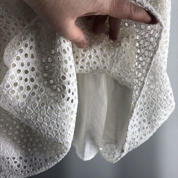 Everlane Size‎ Medium White Eyelet Dress Sleeveless Smocked Shift Sleeveless - Picture 8 of 16